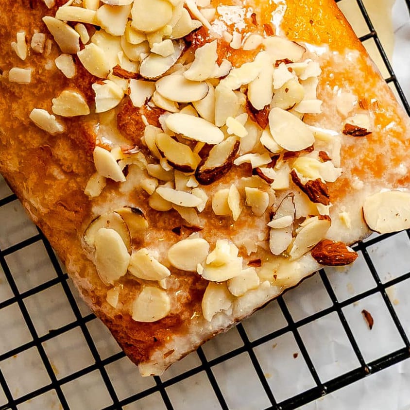 VANILLA ALMOND BREAD - VEGAN.